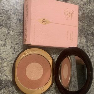 Charlotte Tilbury Cheek to Chic Blush - Peach and Champagne